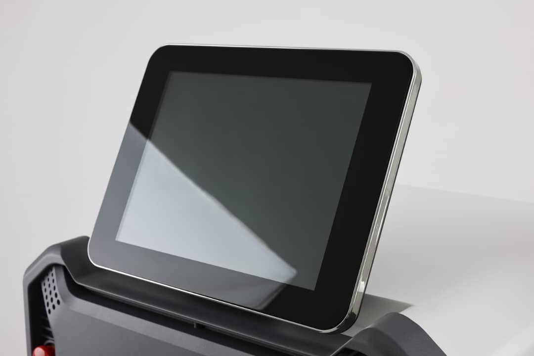 REMOVO™ Laser Device